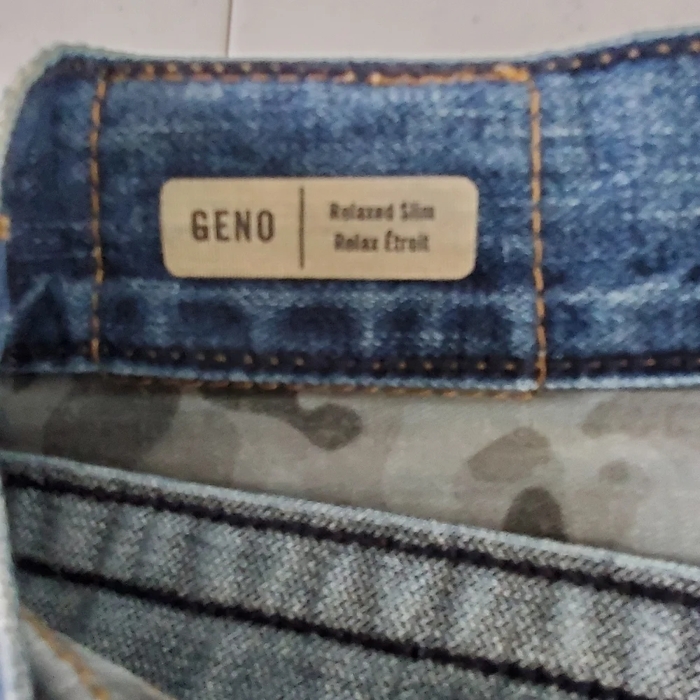 True Religion Geno Relaxed Slim Jeans Men's Size 40 Button Flap Back Pockets